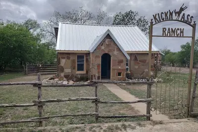 Image de Hill country Home close to Everywhere