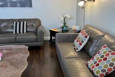 Image de 🌷🌷Cozy single family house 5b 2ba. Near Disney and Knott's