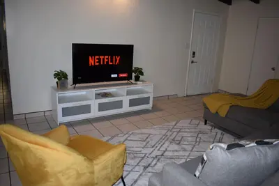 Image de Cheerful Pet House⚡️Wifi❤️Pet Friendly✔Downtown