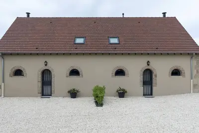 Image de Gîte rénové avec terrasse, poêle à bois et Wifi à Chapeau
