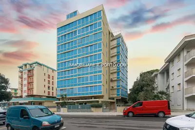 Image de Brise Soleil apartment in the pedestrian center