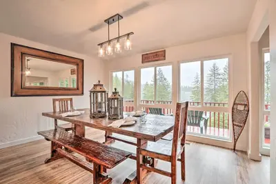 Image de Spacious Sun-Up Bay Cabin, 20 Min to Downtown Cda!