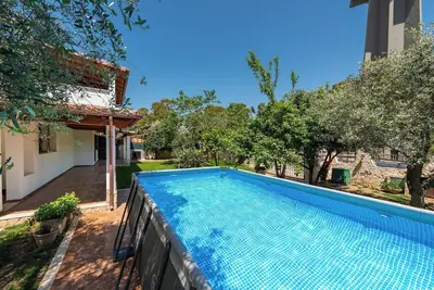 Image de Maison de vacances 'Villa Eleonora Residence App To 4' avec piscine partagée, Wi-Fi