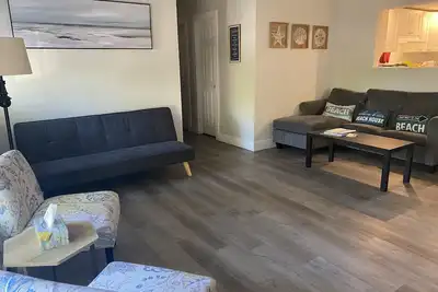 Image de Sleeps 8! Just a 2 Min. Walk to Beach 1