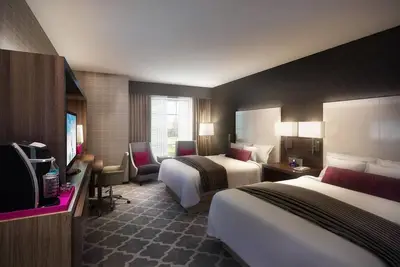 Image de Deluxe Double Queen Room steps from Graceland -Pool -Gym -Airport Shuttle