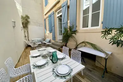 Apartment & studio hypercentre quiet terrace