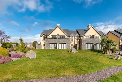 Image de 2 bedroomed home just steps from Kenmare town