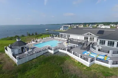 Image de Dockside Dreams - Waterfront and Pet Friendly!