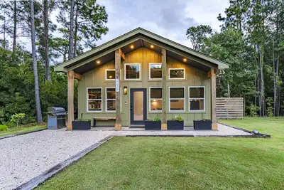 Image de Kitty Hawk Reserve Obx Tiny House! Hot Tub & Beach included!