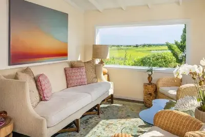 Image de Heavenly Coastal Escape!