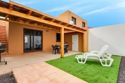 Image de Housing in urb. Private in a quiet area, all the comforts.