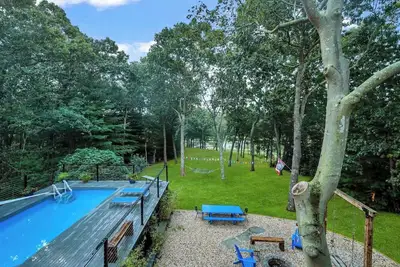 Image de Renovated Waterfront Home, Outdoor Kitchen, Access to Dock, Close to North. . .