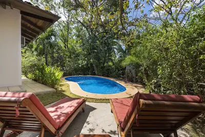 Image de Private Villa Steps from the beach!