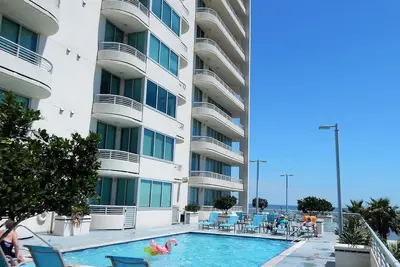 Image de Luxury! The Ocean Club Beachfront Biloxi