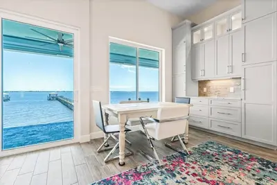 Image de Casamigos. Luxury waterfront-Swim with Dolphins-Private Beach. Pet Friendly!