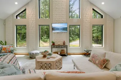 Image de Secluded 5-Acre Waterfront view near Williamsburg