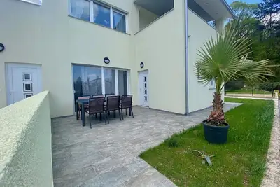 Image de Vert Apartment - Two Bedroom Apartment with Terrace