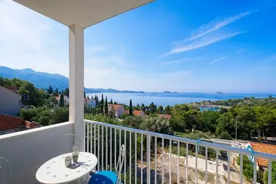 Image de Apartments Grljević - One Bedroom Apartment with Balcony and Sea View