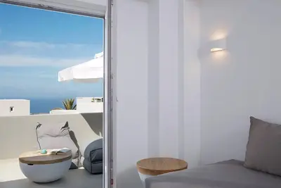 Image de Luxury Santorini Villa | 1 Bedroom | Premium Villa | Private Plunge Pool | Stunning Views | Oia