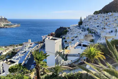 Image de Sunny apartment with sea view