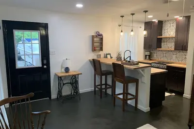 Image de Cottage in the Heart of Savannah. Minutes from downtown & Tybee Island