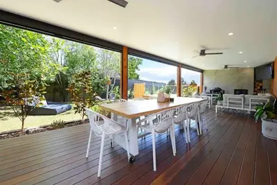 Image de Nirvana Retreat - Large modern 5 bedroom house with outdoor spa