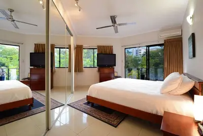 Image de Lovely 3 bedroom apartment in the city