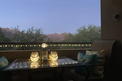 Image de New Purple Mountain Majesty-Oasis at Ventana Canyon  at the  Greens.