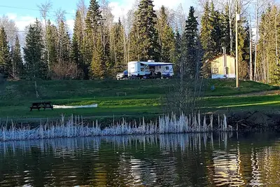 Image de Spacious Lakefront Campsites