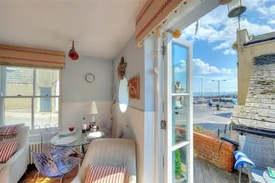 Image de Seaside, family friendly, country holiday cottage in Lyme Regis