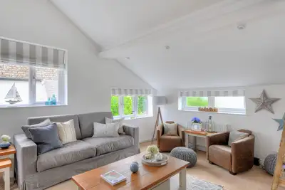 Image de 11 The Gables, romantic, country holiday cottage in Lyme Regis
