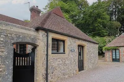 Image de Yard Cottage, family friendly, with open fire in Lyme Regis