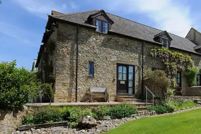 Image de Rose Cottage, pet friendly, with a garden in Musbury