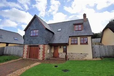 Image de 28 Barnes Meadow, pet friendly, with a garden in Uplyme