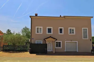 Image de Appartement de vacances avec internet, air conditionné, terrasse dans un endroit calme