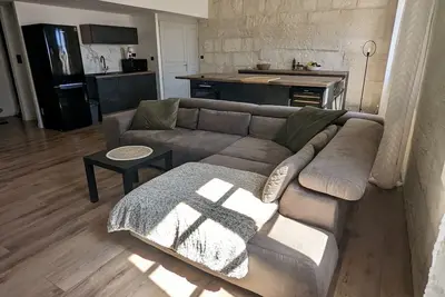 Image de Appartement design au cœur des remparts d’Aigues-Mortes