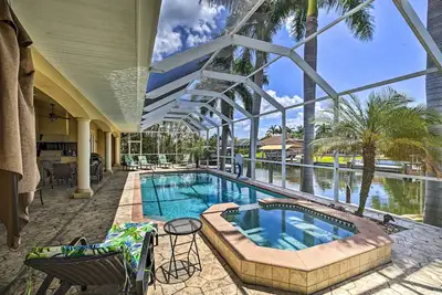 Image de 3 Mi to Downtown Cape Coral: Canal-Front Villa