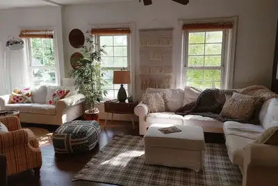 Image de Centrally located Colborne St. Loft