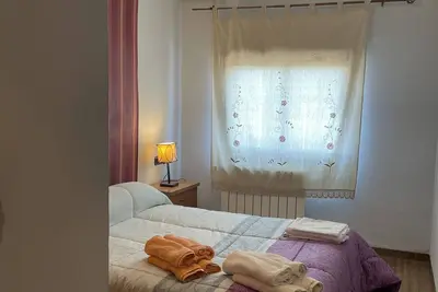 Image de house in the middle