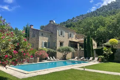 Image de Propriété d'exception au coeur du Luberon