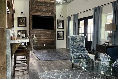 Image de Loft above Beautiful Horse Barn on Bourbon Trail