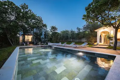 Image de Villa avec piscine privée et beaucoup d'intimité