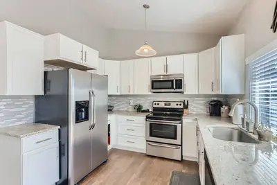 Image de The Aurora House | Close to Airport | Pet friendly!