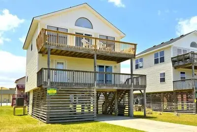 Image de 4 bedroom, short walk to the beach in Kill Devil Hills!
