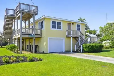 Image de Private pool and hot tub! Walk to the beach in the heart of Kill Devil Hills.