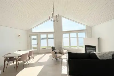 Image de Booking Summer 2025! Waterfront 3bdrm Brackley Bay with A/C
