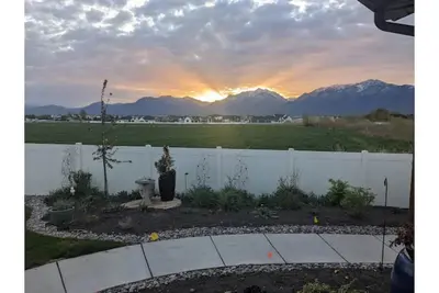 Image de Cozy Mountain-View Haven / Full Kitchen / Hot Tub / Easy Slc & Ski Access