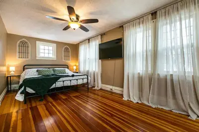 Image de 3 bedroom home in historic district