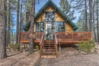 Christmas Tree Cabin- Beautiful Cabin in the Pines