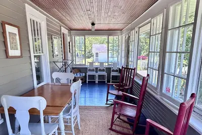 Image de Historic Lake Erie Summer Home- Gorgeous One of a Kind Property with Lake Views